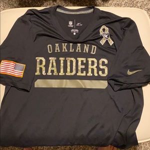 Oakland raiders nike shirt like new
